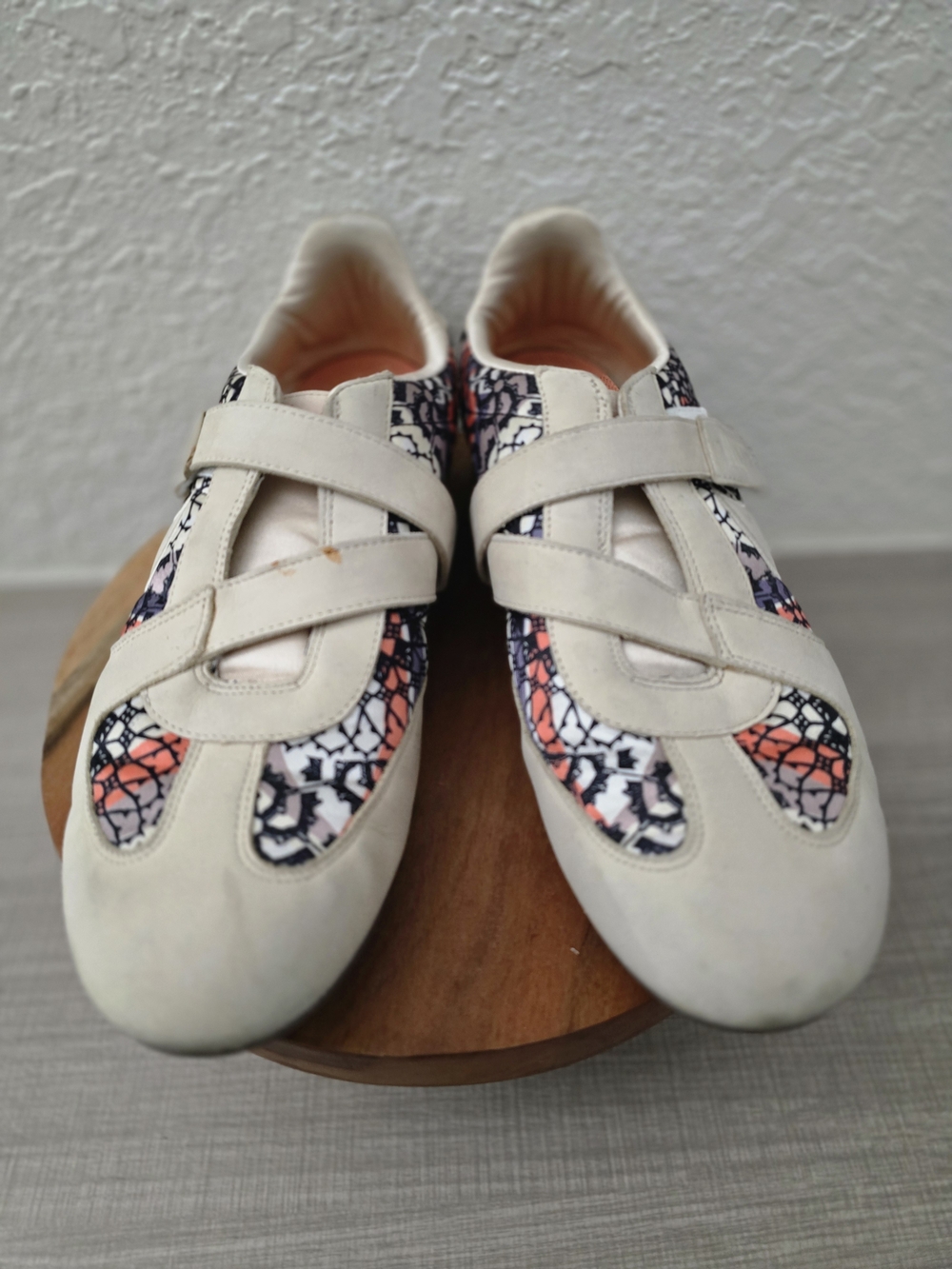 Nike Zenyth Vintage 2006 Women’s 8.5 Floral Print Hook & Loop Straps 314926-291